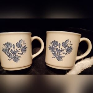 Pfaltzgraff Yorktowne Perfect Coffee Mug Cup Blue Flower Floral Set of 2